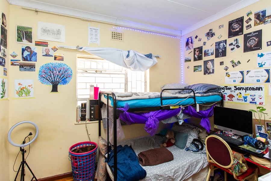 6 Bedroom Property for Sale in Richmond Western Cape